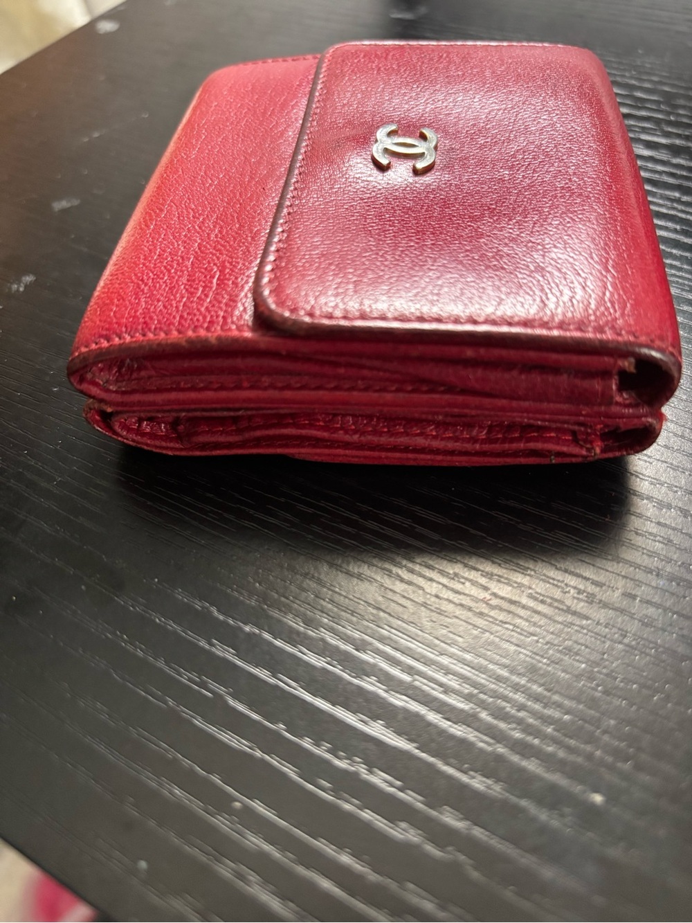 Authentic Vintage Chanel Red Leather Compact Wallet CC Logo w/ Hologram included - Picture 2 of 10